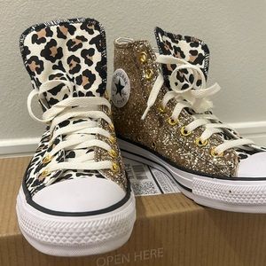 Custom Chuck Taylor All Star. Leopard/gold size 9.5 wmns